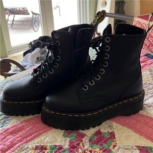 Platform Doc Martens
